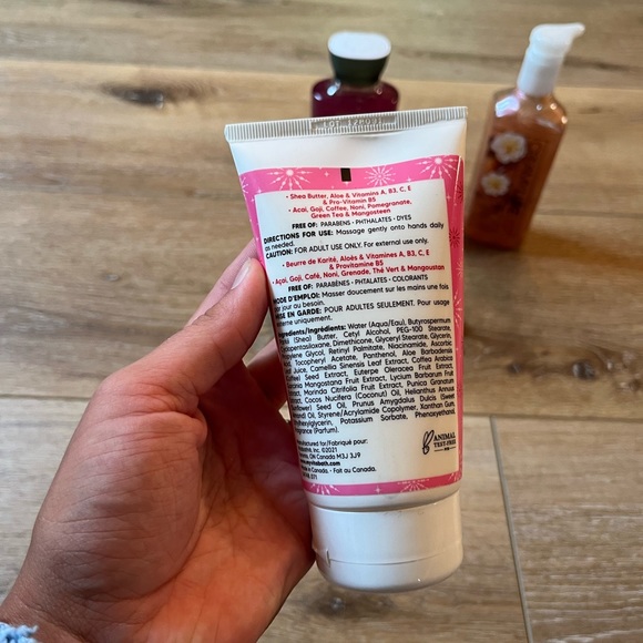 Lotion/soap/chapstick BUNDLE - Picture 3 of 11